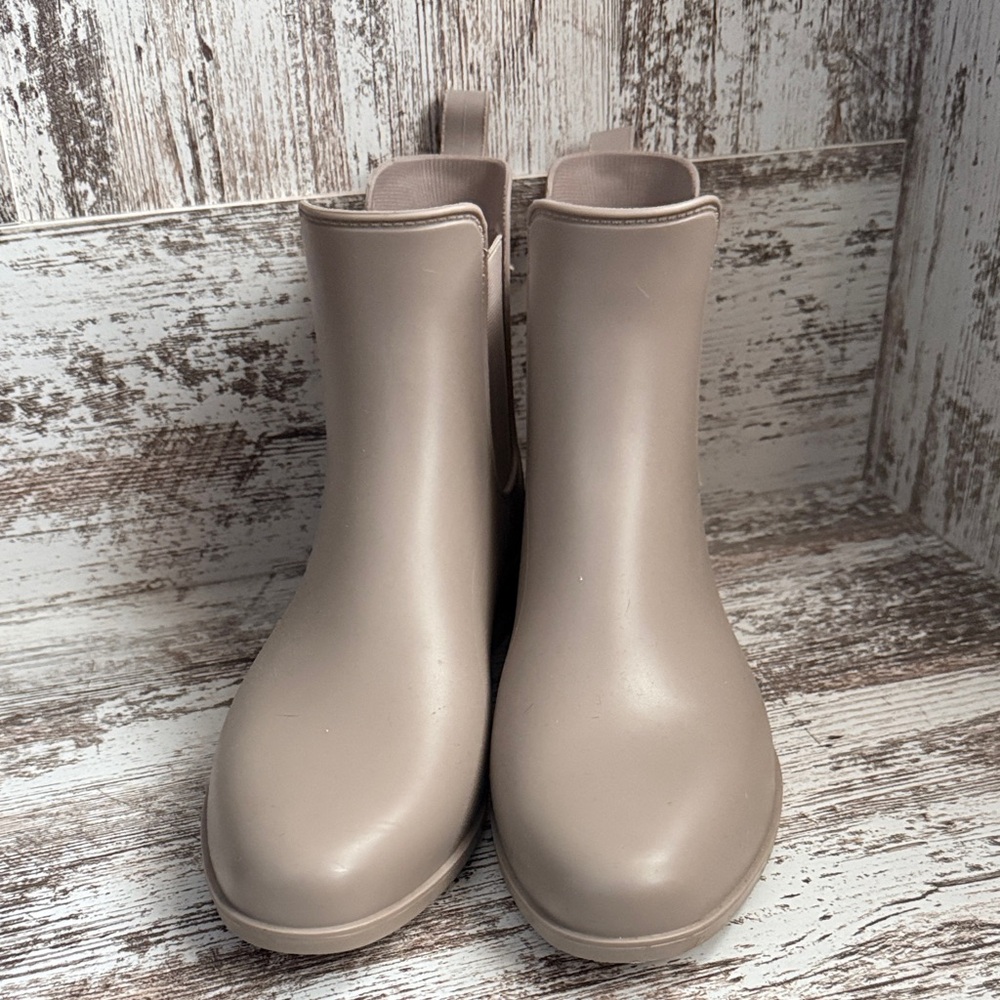 Elegant Taupe Ankle Boots